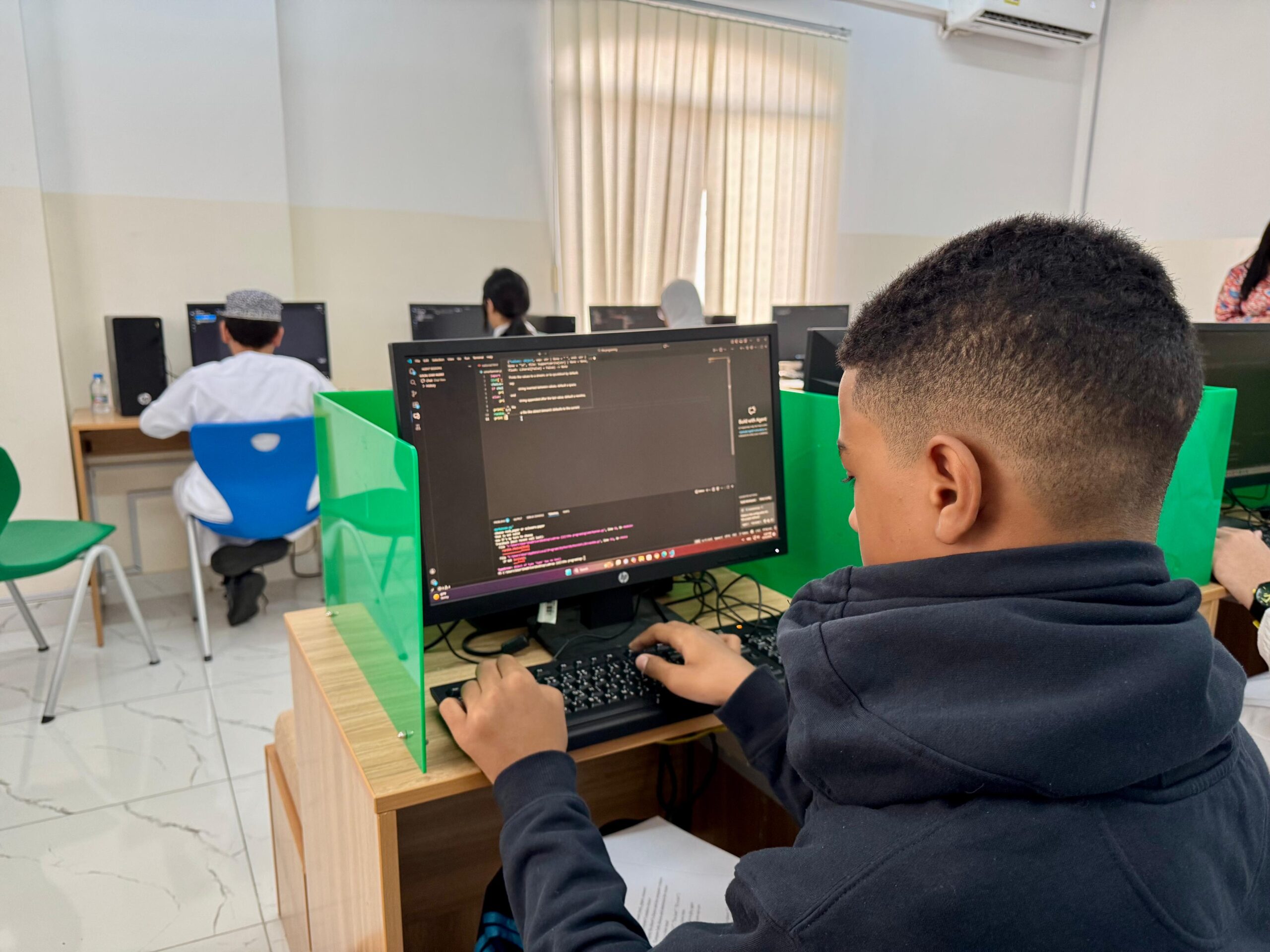 فعالية بايثون هكاثون (1)